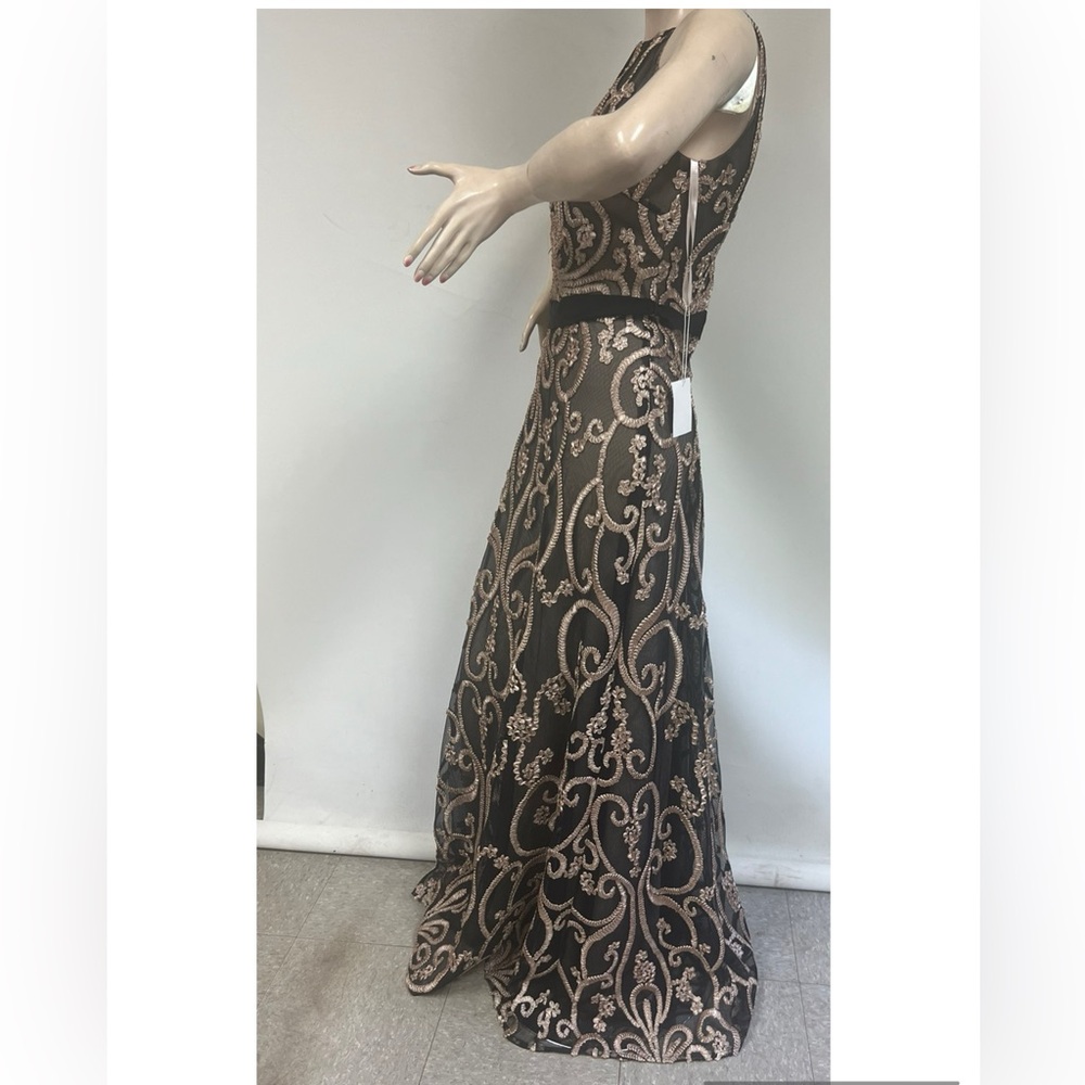 Mom Cheri NAVY/BLACK embroidered sleeveless V-back long gown - Picture 10 of 14